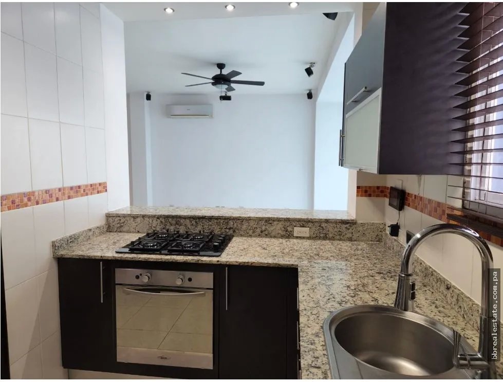 Se alquila casa en residencial La Alameda