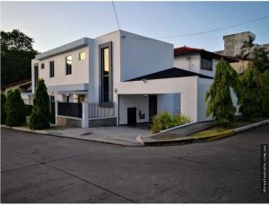 Single Family House for rent in La Alame...