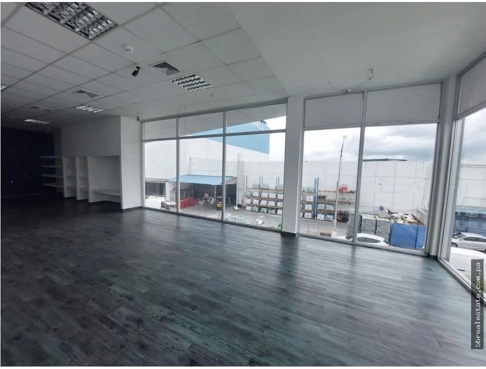 Se Alquila Local Comercial en Costa del este, Star Plaza