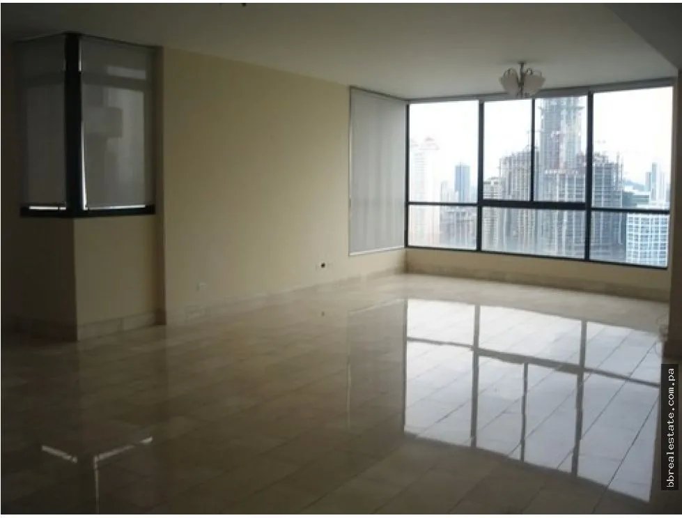 Penthouse for rent in Punta Paitilla