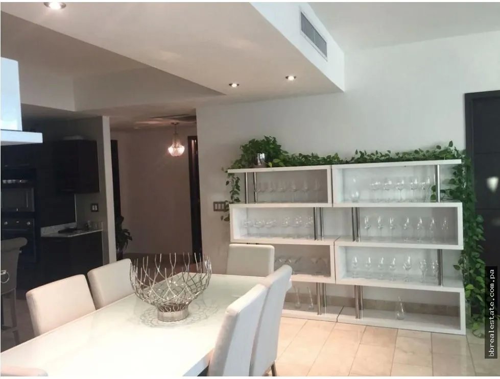 Apartment for sale in Punta Pacifica