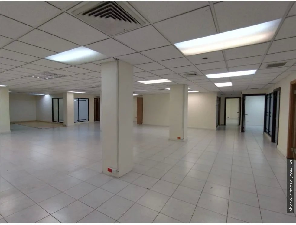 Se vende oficina en Obarrio