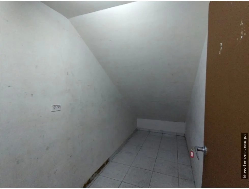Se vende oficina en Obarrio