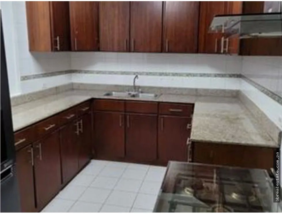 Se vende Apartamento en Plaza Edison,Ph Oceania