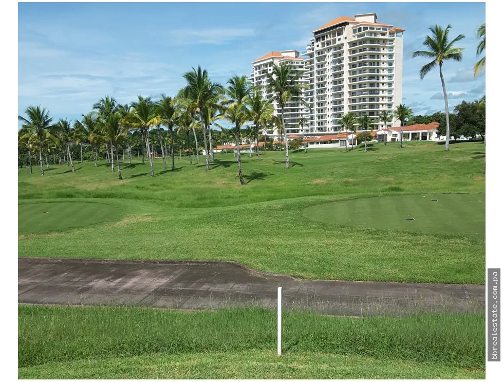 Venta de apartamento de playa en Vista Mar Golf Beach & Marina