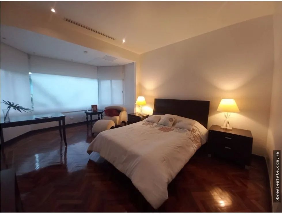 Duplex for sale in La Loma