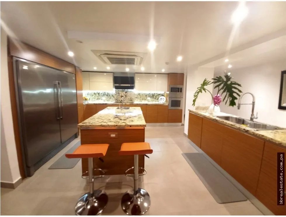 Duplex for sale in La Loma