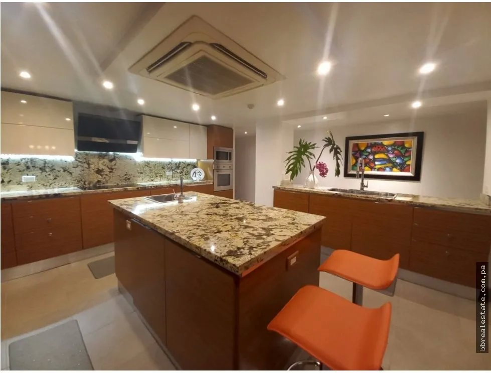 Duplex for sale in La Loma