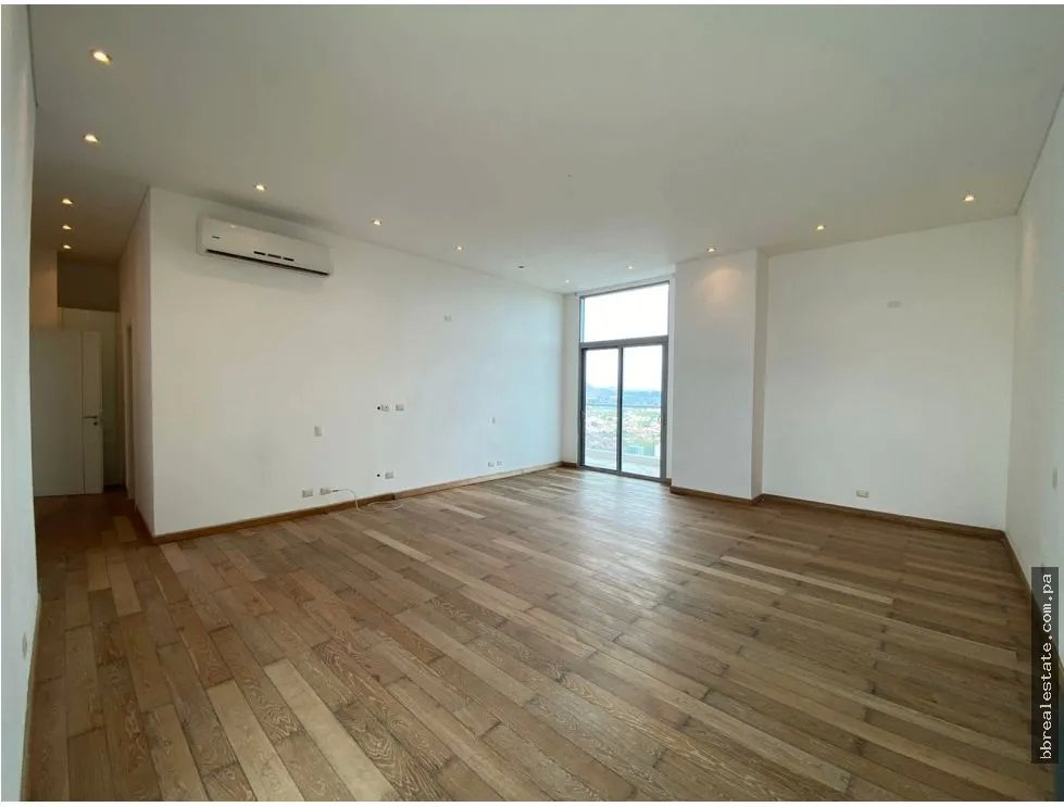 Penthouse for sale in Costa del Este
