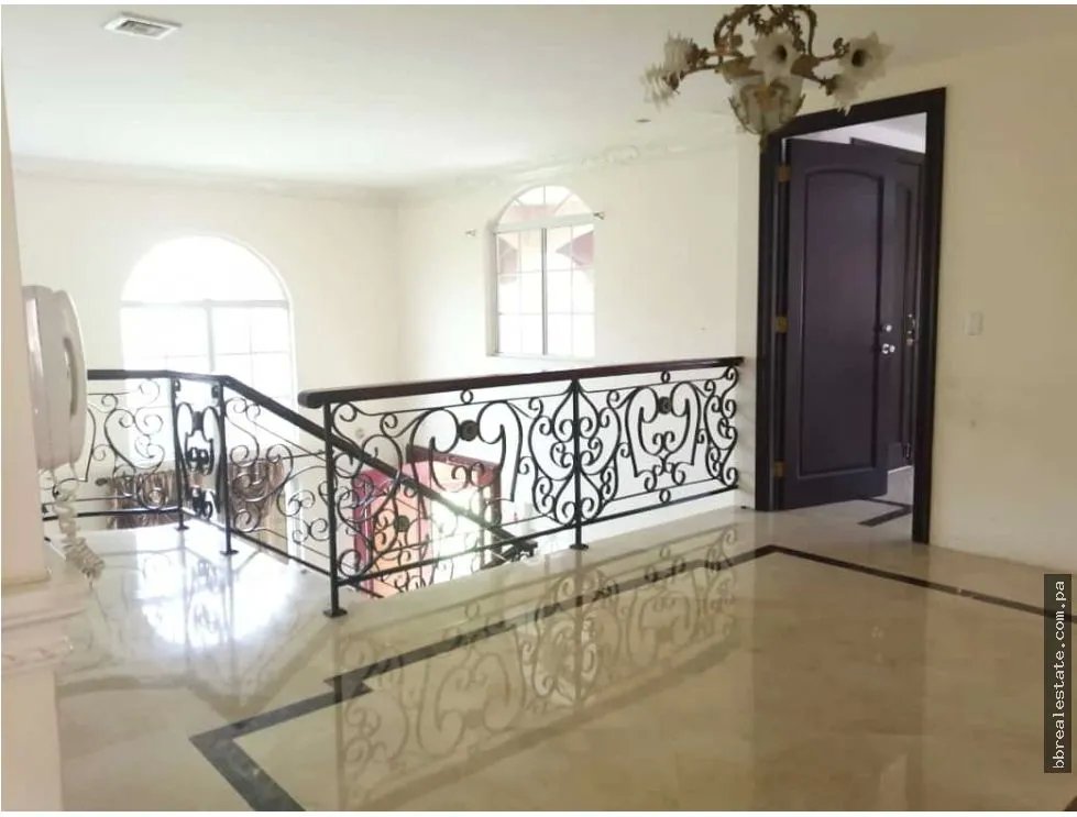 Single Family House for sale in Condado del Rey