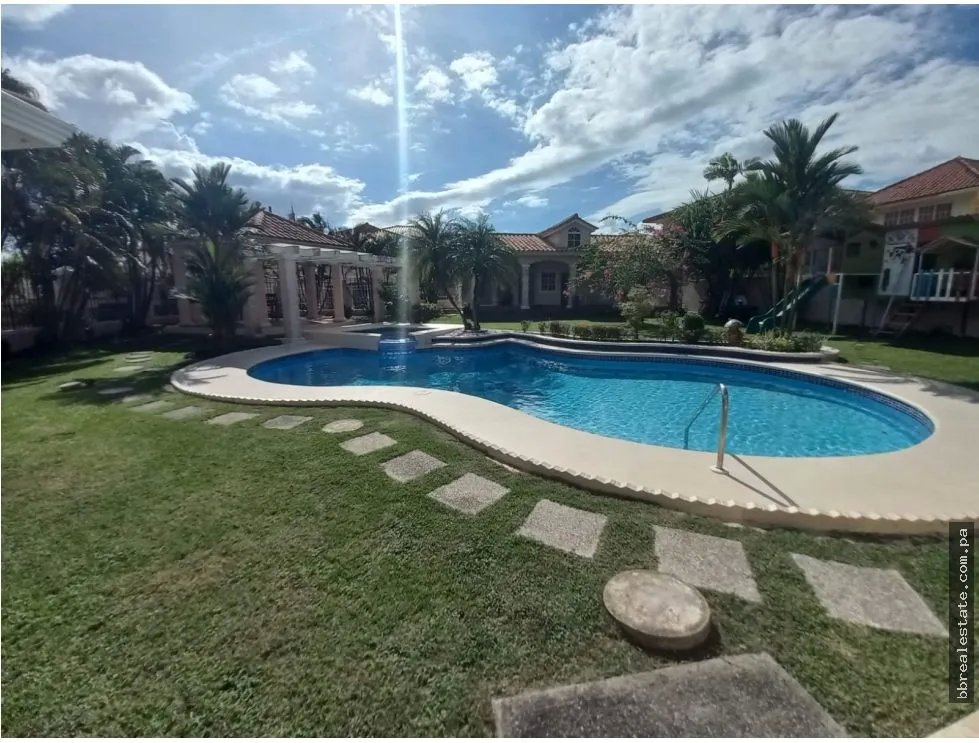 Single Family House for sale in Condado del Rey
