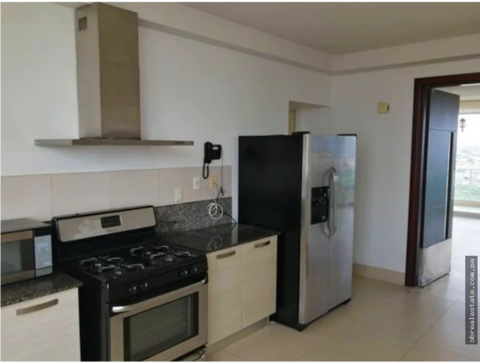 Se vende apartamento en Costa del Este, Ph Breeze