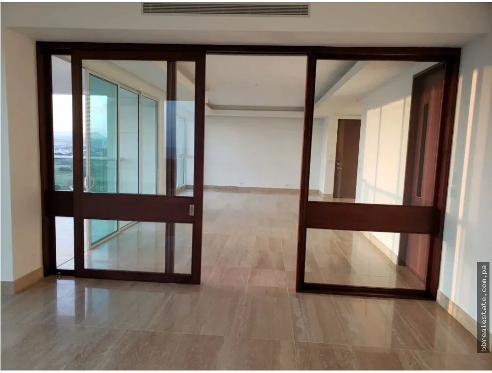 Se vende apartamento en Santa María, Ph Solana