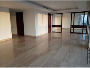 Apartment for sale in Santa Maria