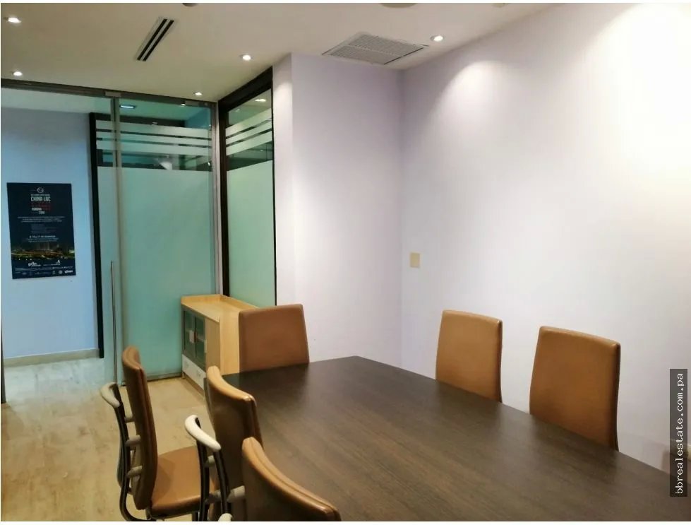 Se vende oficina en Punta Pacífica, Torre De Las Américas