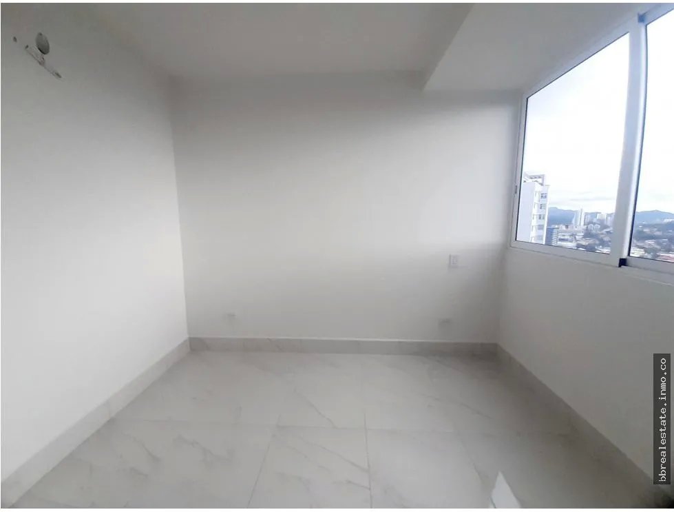 Apartment for rent in Edison Park