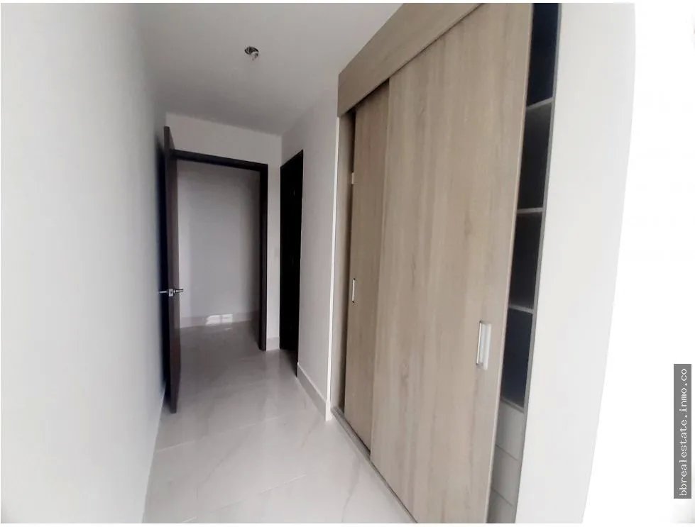 Apartment for rent in Edison Park