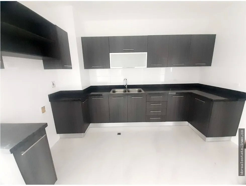 Apartment for rent in Edison Park