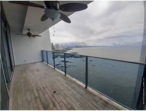 Se alquila apartamento en Punta Pacífica...