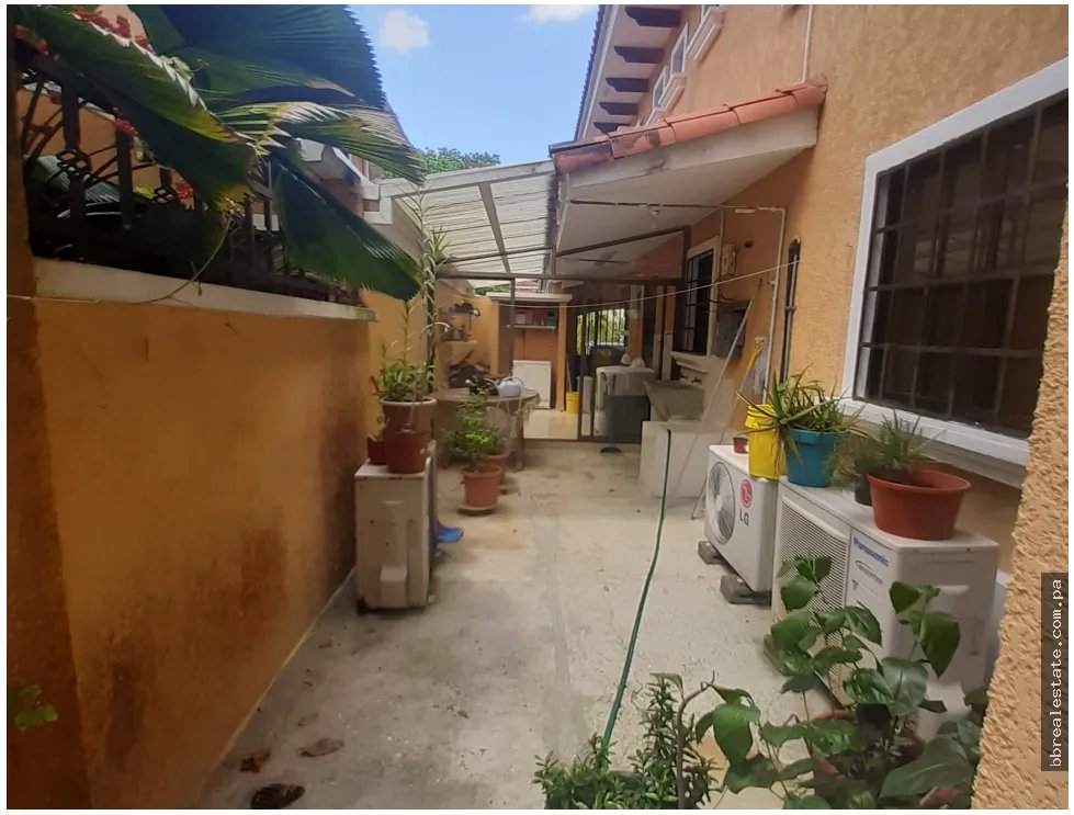 Single Family House for sale in Clayton