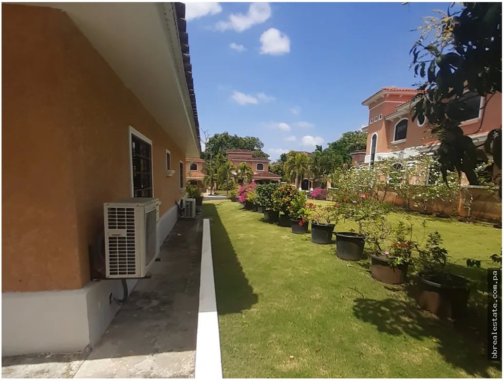 Se vende casa en Clayton, Clayton Village