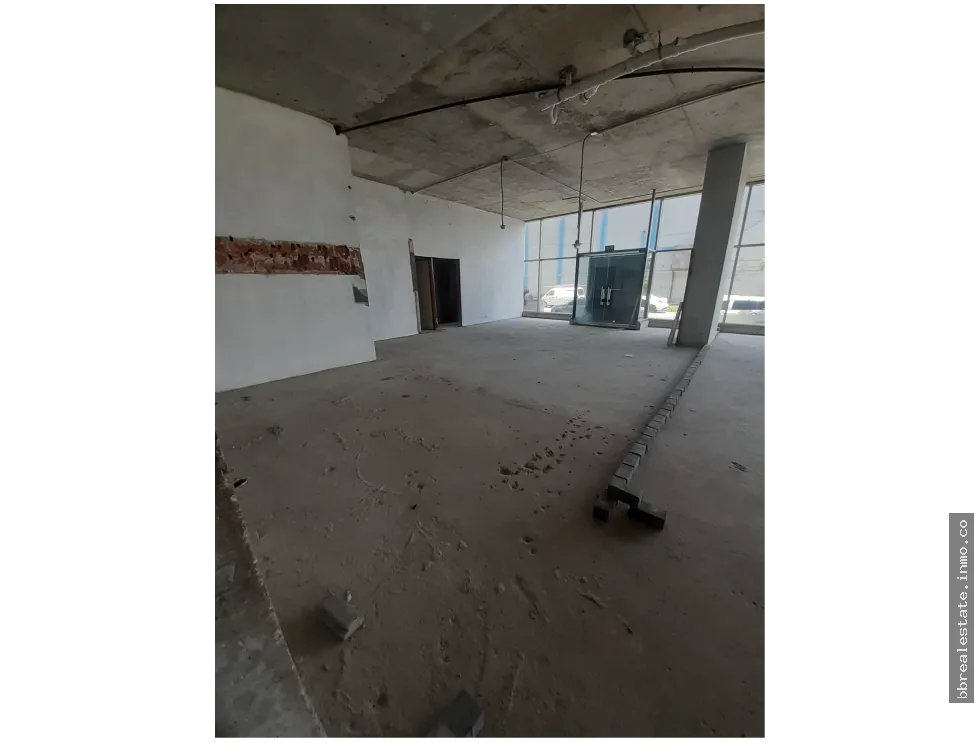 ALQUILER LOCAL COMERCIAL AV BALBOA NEGOCIABLE