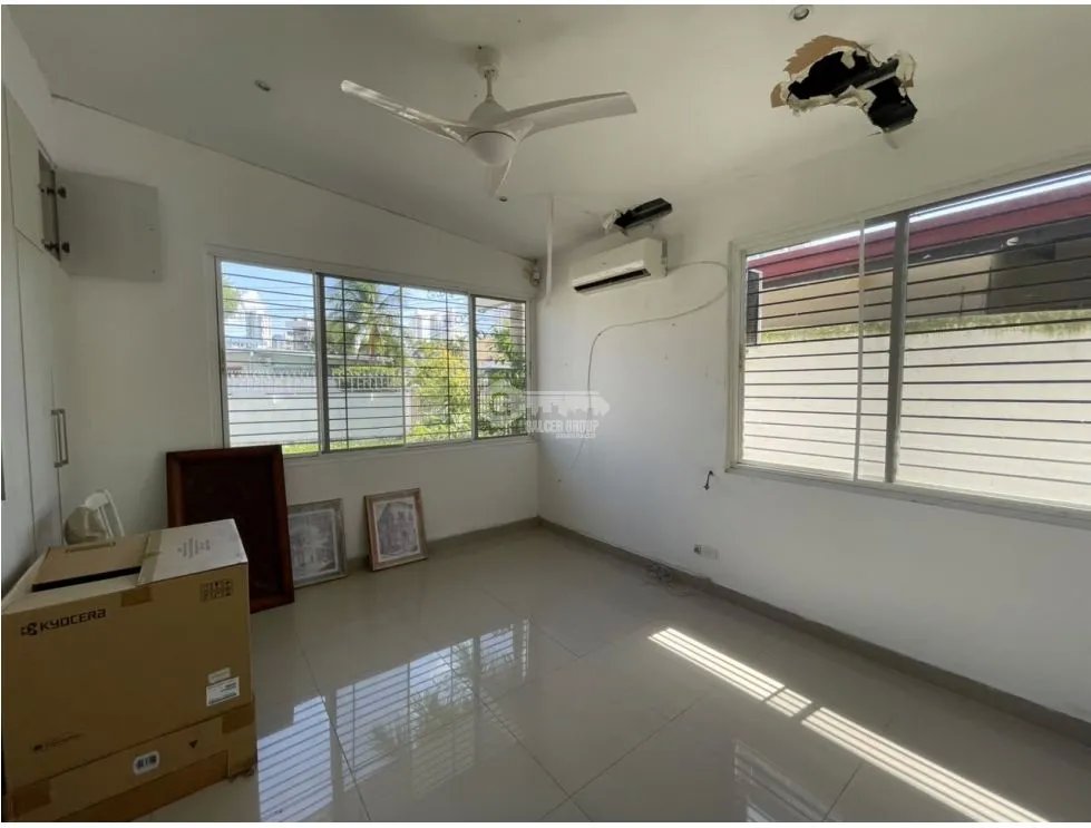 SE VENDE CASA EN SAN FRANCISCO 792M 3 HABITACIONES 2 BAÑOS DUPLEX