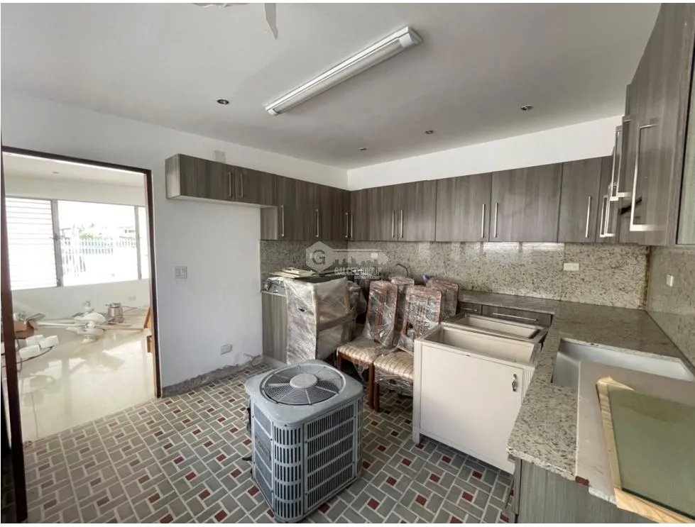 SE VENDE CASA EN SAN FRANCISCO 792M 3 HABITACIONES 2 BAÑOS DUPLEX