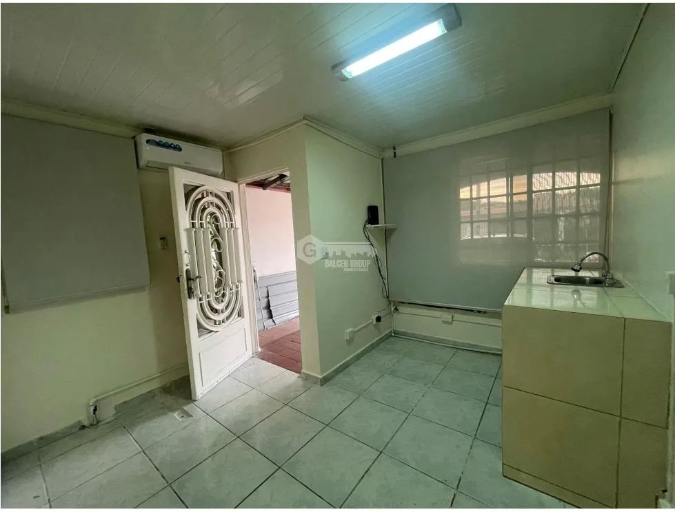 SE ALQUILA APARTAMENTO EN VILLA LUCRE 45M CON ENTRADA INDEPENDIENTE