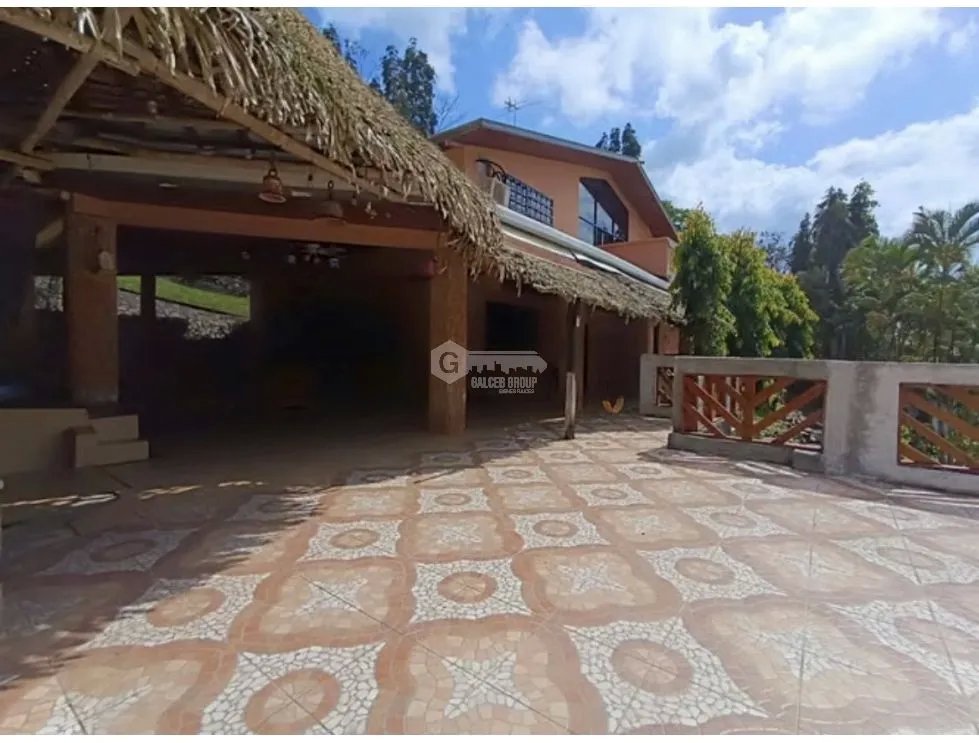 CAPIRA / EL CACAO / 4 HABITACIONES / 26 HECTAREAS / CON PISCINA