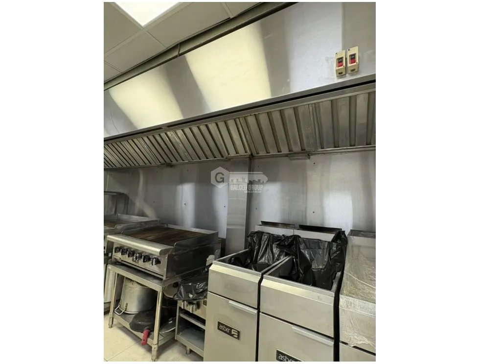 SE ALQUILA LOCAL COMERCIAL EN SAN FRANCISCO 150M PLANTA BAJA Y COCINA