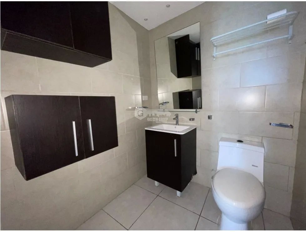 SE VENDE APARTAMENTO EN AV. BALBOA BAY VIEW 65M 2 HABITACIONES BALCON