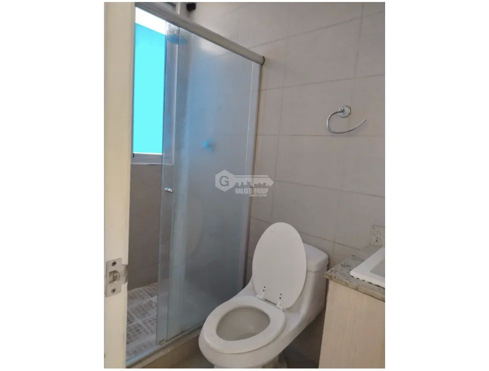 SE ALQUILA APARTAMENTO EN CONDADO DEL REY ROKAS  96m 3 HABITACIONES