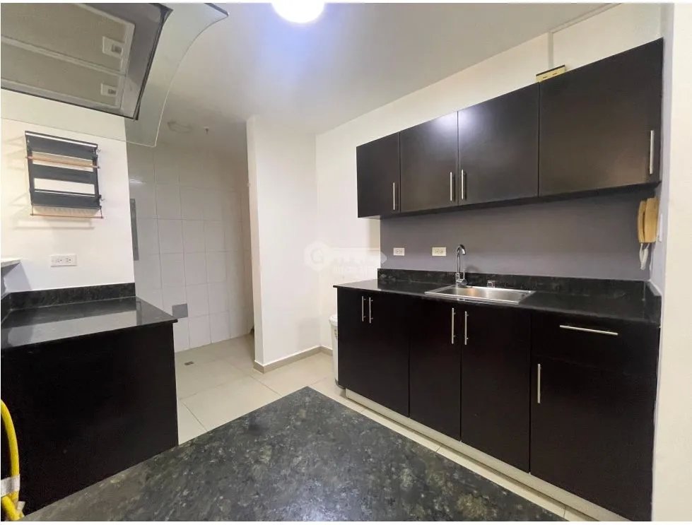 SE AQUILA APARTAMENTO EN EL INGENIO 98M 2 HABITACIONES BALCON