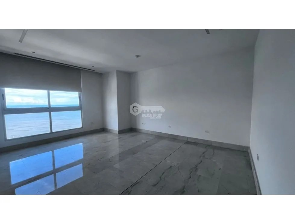 SE VENDE APARTAMENTO EN  PH PANORAMA 192 M2 CON  BALCON