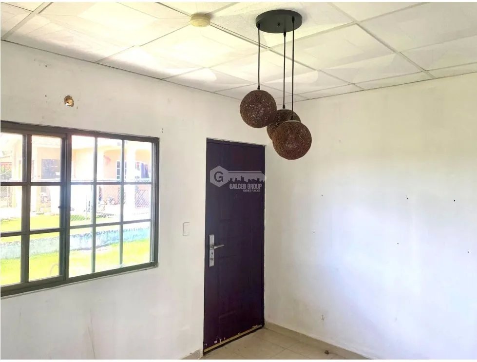 SE VENDE CASA EN COCLE ANTON  374 M2  CON TERRAZA