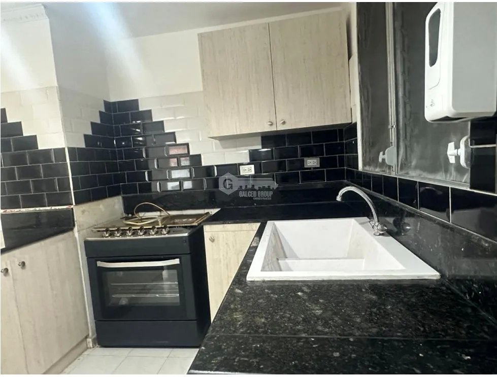 SE VENDE CASA EN CHANIS LA FONTANA 232M 5 HABITACIONES 2 NIVELES