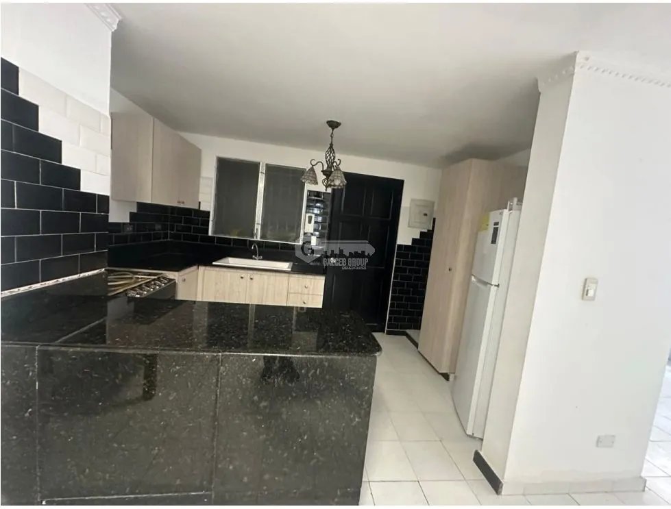 CHANIS / LA FONTANA / 232M / 5 HABITACIONES / ESTUDIO /  2 NIVELES