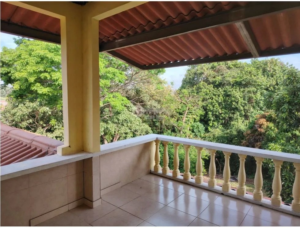 SE VENDE CASA EN CHORRERA GUADALUPE  600 M2 DOS NIVELES