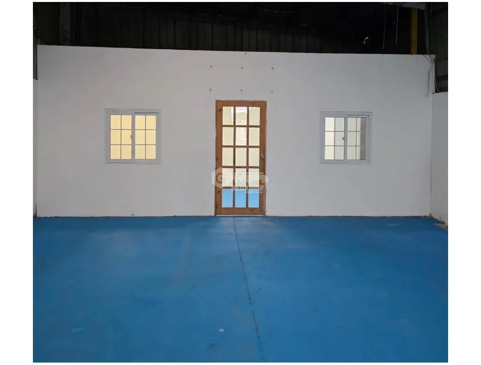 SE ALQUILA GALERA 325 M2 EN JUAN DIAZ PLANTA BAJA
