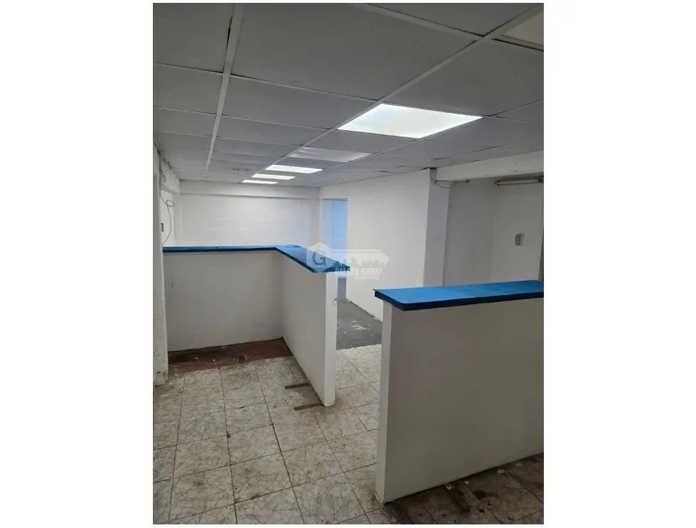 JUAN DIAZ / GALERA COMERCIAL / 325 M2 / PLANTA BAJA
