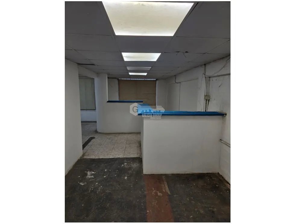 JUAN DIAZ / GALERA COMERCIAL / 325 M2 / PLANTA BAJA