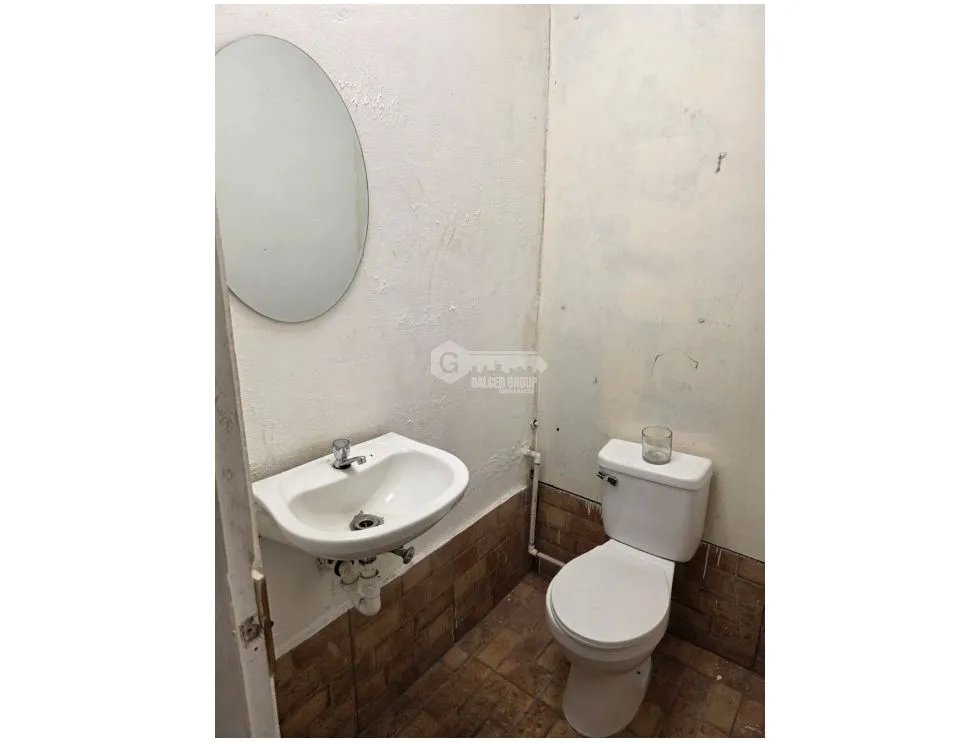 JUAN DIAZ / GALERA COMERCIAL / 325 M2 / PLANTA BAJA