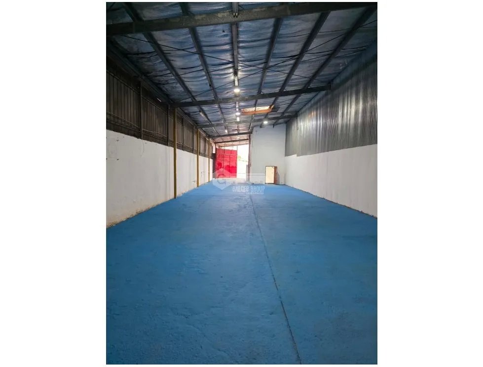 JUAN DIAZ / GALERA COMERCIAL / 325 M2 / PLANTA BAJA