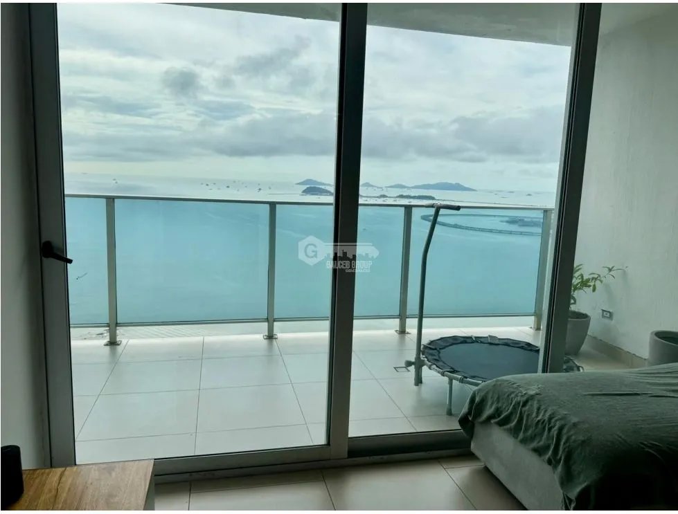 SE ALQUILA APARTAMENTO EN  WATERS ON THE BAY 130 M2 CON VISTA AL MAR