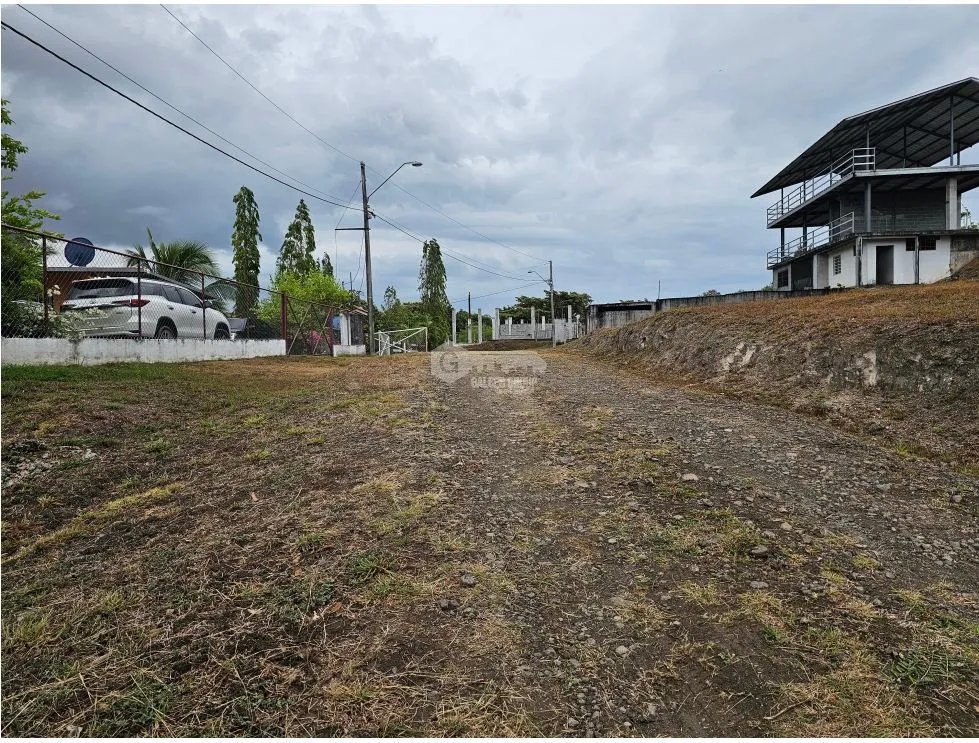 SE VENDE TERRENO EN  SAN CARLOS 771 M2 CON ARBOLES FRUTALES