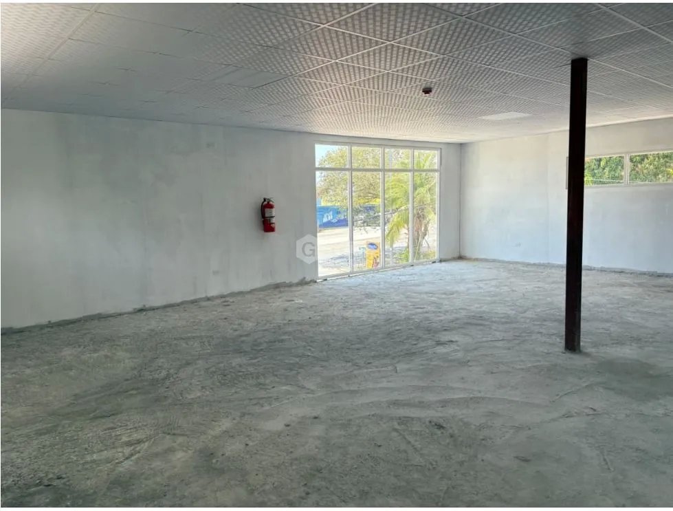 SE VENDE LOCAL COMERCIAL EN SAN JOSE 988 12 PARKING VIA INTERAMERICANA