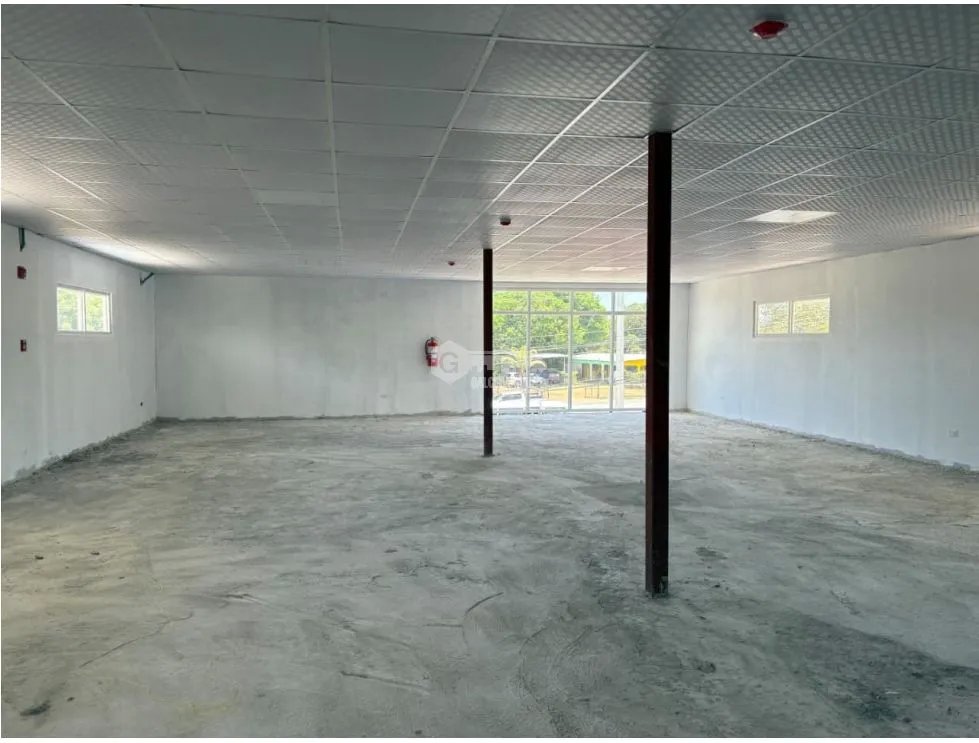 SE VENDE LOCAL COMERCIAL EN SAN JOSE 988 12 PARKING VIA INTERAMERICANA