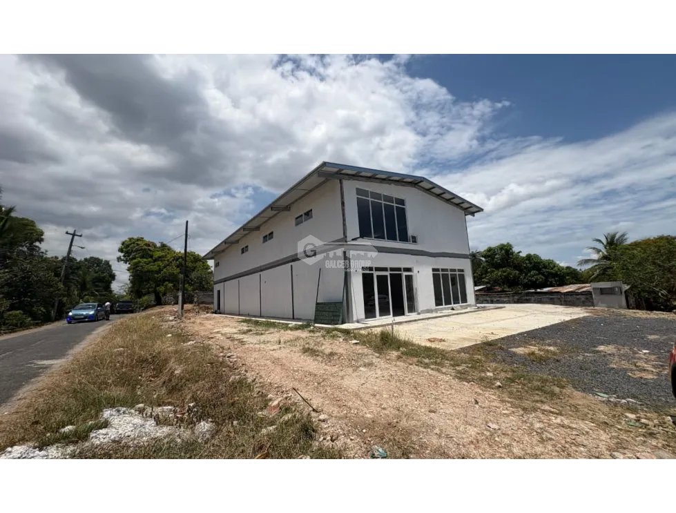 SE VENDE LOCAL COMERCIAL EN SAN JOSE 988 12 PARKING VIA INTERAMERICANA