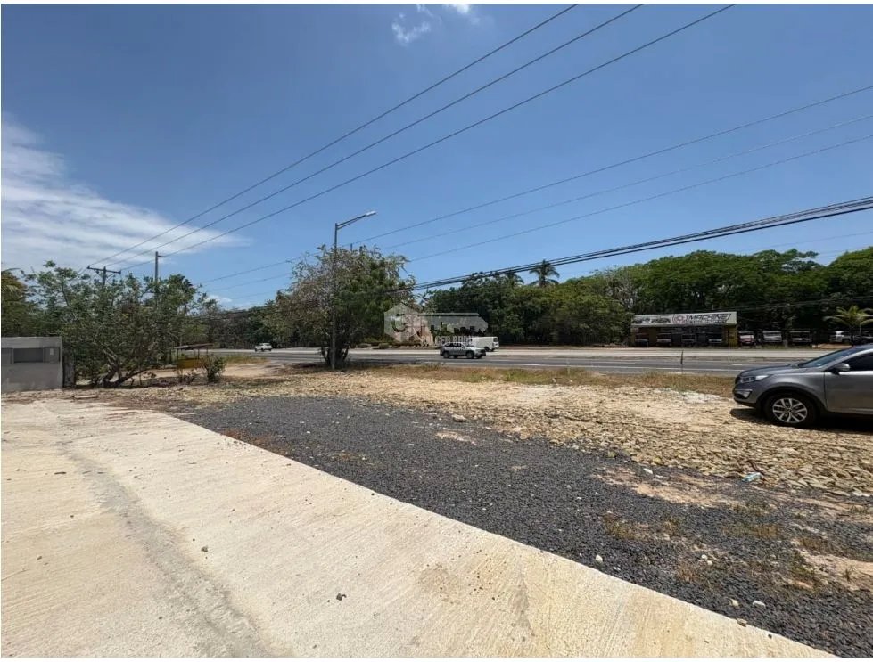 SAN JOSE / 988M / 12 PARKING / LOCAL VIA PANAMERICANA / INTERAMERICANA